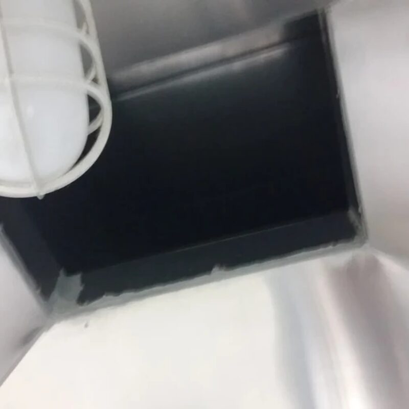 배기팬 위치 확인 장면